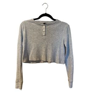 Cropped Henley shirt small heather gray